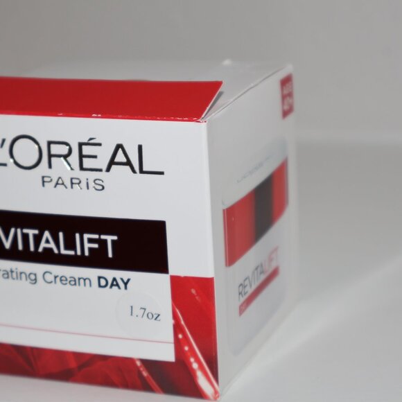 L’Oréal Revitalift Day Cream – 1.7 oz – New - Picture 5 of 6